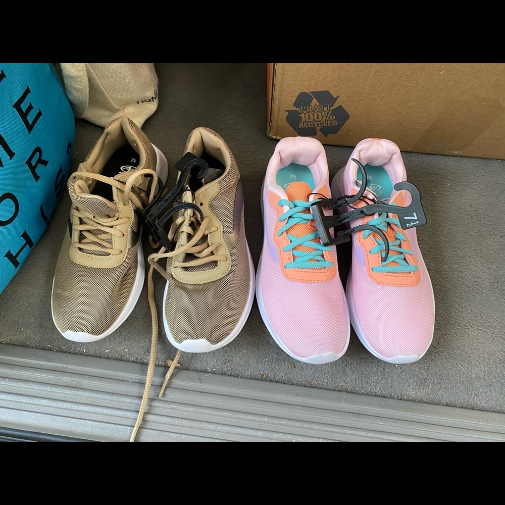 Set of 2 women’s shoes
